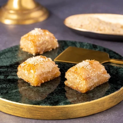 Hazelnut Dolama Baklava | Karaköy Güllüoğlu